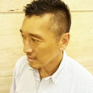 ツーブロックアシメで男らしく 銀座マツナガ 新宿パークタワー店 ギンザマツナガ のヘアスタイル 美容院 美容室を予約するなら楽天ビューティ
