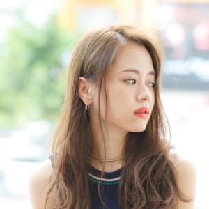 ロングxハニーヘア | CLAN(クラン)のヘアスタイル | 美容院・美容室を
