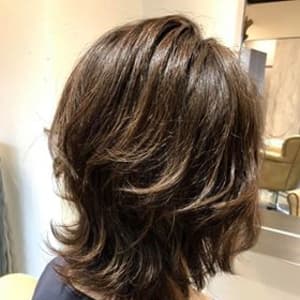 オススメ順 50代 レイヤー ミディアムの髪型 ヘアスタイル 楽天ビューティ