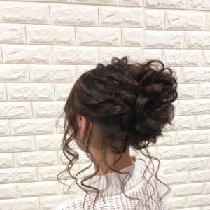 高めアップ Studio Color ヘアセット メイク専門店 スタジオカラーヘアセットアンドメイクセンモンテン のヘアスタイル 美容院 美容室を予約するなら楽天ビューティ