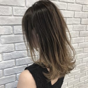 オススメ順 外国人風 レイヤー セミロングの髪型 ヘアスタイル 楽天ビューティ