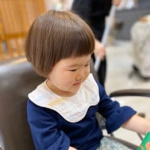 キッズ ショートボブ R Un アールアン のヘアスタイル 美容院 美容室を予約するなら楽天ビューティ