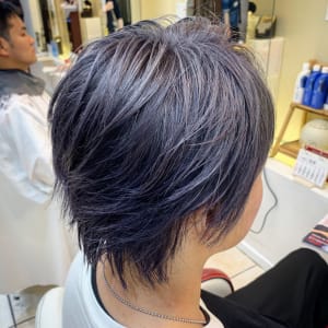 Qualis メンズ アメジスト アッシュ ソフトウルフ Qualis 上板橋店 クオリスカミイタバシテン のヘアスタイル 美容院 美容室を予約するなら楽天ビューティ
