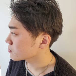 メンズのオススメ順 モード ツーブロック アッシュ ブラウンの髪型 ヘアスタイル 楽天ビューティ