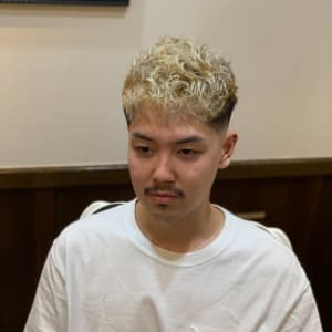 メンズのオススメ順 グラデーション イエロー オレンジの髪型 ヘアスタイル 楽天ビューティ
