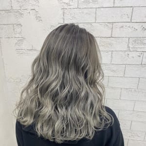 グラデーションシルバーミンク　ショートジレ イルミナカラー☆シルバーヘアカラー☆グラデーションカラー