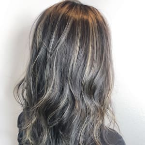 ビビットインナーグラデーション Mode K S Amyu 厚木店 モードケイズアミューアツギテン のヘアスタイル 美容院 美容室を予約するなら楽天ビューティ