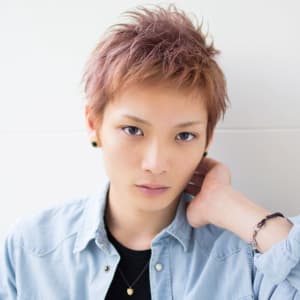 スパイキー束感ショート Vision 梅田店 ヴィジョン ウメダテン のヘアスタイル 美容院 美容室を予約するなら楽天ビューティ