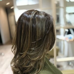 オススメ順 40代 カラー レイヤー ロングの髪型 ヘアスタイル 楽天ビューティ