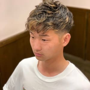 4ページ目 メンズのオススメ順 パーマ 外国人風 ベリーショートの髪型 ヘアスタイル 楽天ビューティ