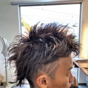 ツイストスパイラル パープルメッシュ Ruler Hair Dressing ルーラーヘアドレッシング のヘアスタイル 美容院 美容室を予約するなら楽天ビューティ