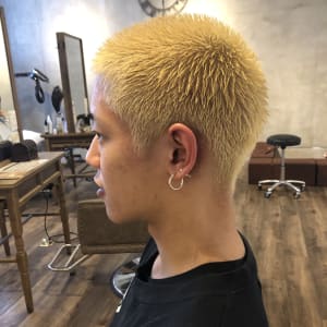メンズのオススメ順 ボウズ イエロー オレンジの髪型 ヘアスタイル 楽天ビューティ
