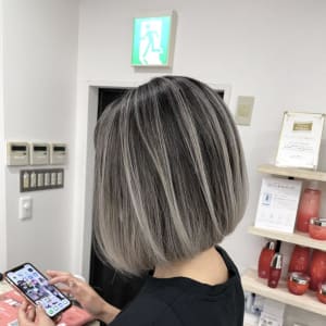 オススメ順 ストレート グラデーションカラー ミディアムの髪型 ヘアスタイル 楽天ビューティ
