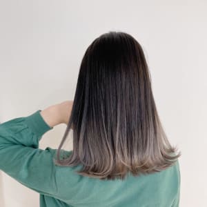 オススメ順 クール ストレート グラデーションカラー ミディアムの髪型 ヘアスタイル 楽天ビューティ