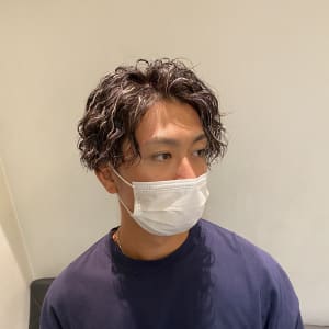 メンズのオススメ順 パーマ グラデーションカラーの髪型 ヘアスタイル 楽天ビューティ