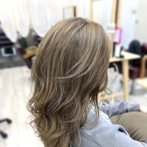 カラーエクステ Full Bloom フルブルーム のヘアスタイル 美容院 美容室を予約するなら楽天ビューティ