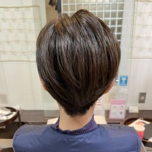 オススメ順 40代 グラデーション アッシュ ブラウン ベリーショートの髪型 ヘアスタイル 楽天ビューティ