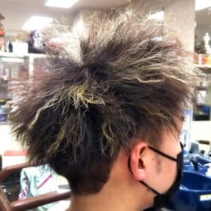 メンズのオススメ順 パーマ ストレート グラデーションカラーの髪型 ヘアスタイル 楽天ビューティ