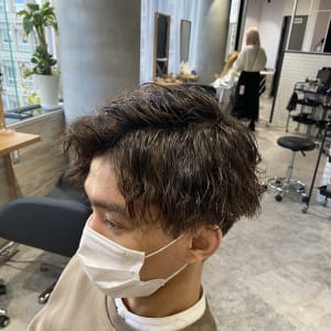 モモカ】アップバング×ツイスパ | Lee Osaka(リーオオサカ)のヘア 