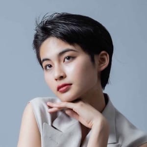 ダニエルクレイグ風大人のベリーショート Beautrium 福岡 ビュートリアム のヘアスタイル 美容院 美容室を予約するなら楽天ビューティ