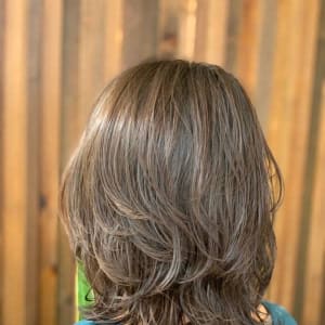 デジタルパーマ レイヤーカット くびれ 小顔 40代50代 Qualis 上福岡店 クオリスカミフクオカテン のヘアスタイル 美容院 美容室を予約するなら楽天ビューティ