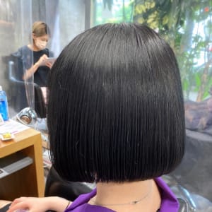 ハイライト効果 グレーアッシュボブ Shell吉祥寺 シェルキチジョウジ のヘアスタイル 美容院 美容室を予約するなら楽天ビューティ