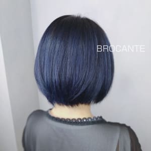 ネイビー 青髪 wカラー ショートボブ ブルー ケアブリーチ