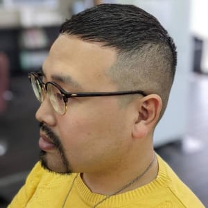 メンズのオススメ順 30代 ボウズ グラデーションカラーの髪型 ヘアスタイル 楽天ビューティ メンズのオススメ順 30代 ボウズ グラデーションカラーの髪型 ヘアスタイル 楽天ビューティ