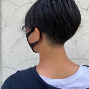 オススメ順 豊中駅 グラデーションカラー ベリーショートの髪型 ヘアスタイル 楽天ビューティ