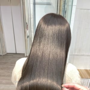 素晴らしい品質 髪質改善艶髪カラー＊暗髪カラーで素髪艶髪美人 | newi ロングストレート