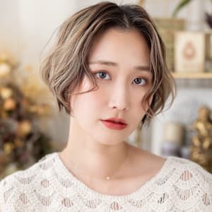 黒髪艶カラー内巻きワンカールナチュラルボブ ぱっつん前髪 | COVER