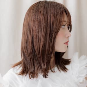 黒髪セミウェットくせ毛風小顔ショートウルフ 束感ショート | COVER