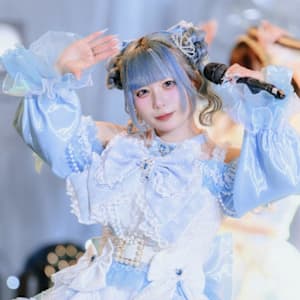 オススメ順】10代/アップ/グラデーションカラー/セミロングの髪型