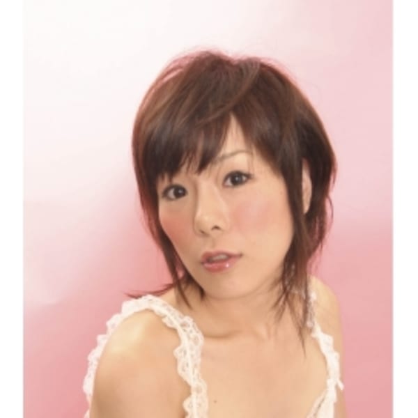 ふんわり空気感のキュートなフェミニンスタイル