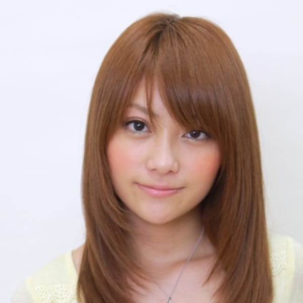 サラサラのセミストレートスタイル