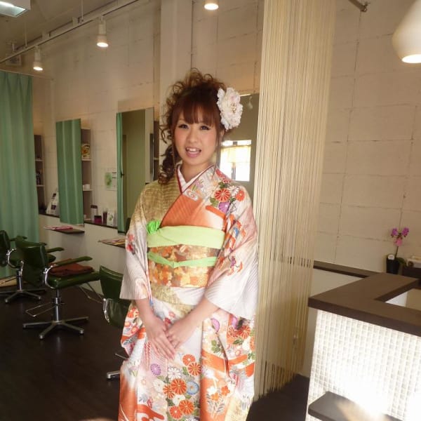 西川 順子 Hair Make A Rch なかもず店 ヘアメイク アーチ ナカモズテン のスタッフ 美容院 美容室を予約するなら楽天ビューティ