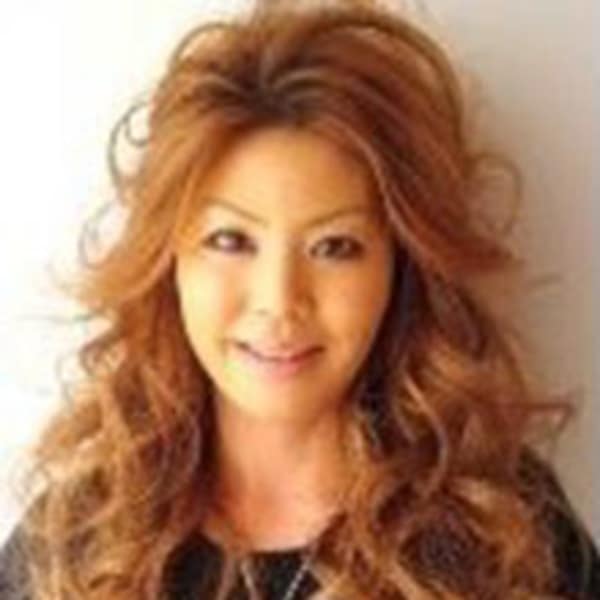 柔らかなウエーブのあるエクステンション  