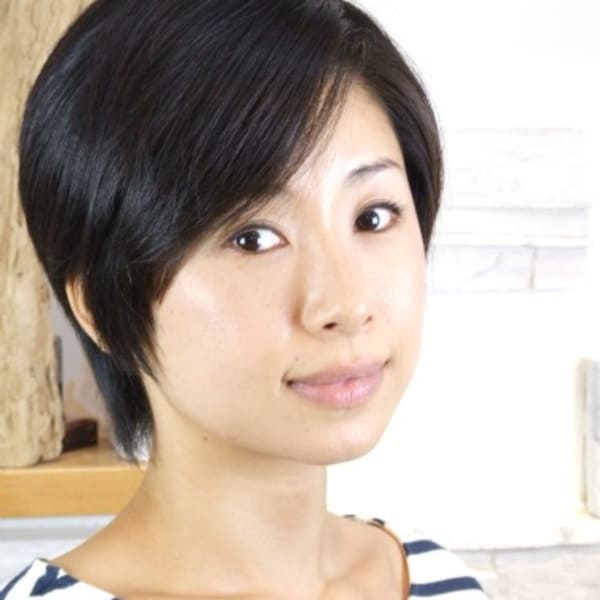 黒髪ストレートが新鮮☆シャープショートスタイル