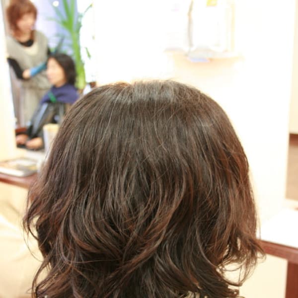 【2ページ目 オススメ順】50代～/パーマ/ミディアムの髪型・ヘアスタイル 楽天ビューティ