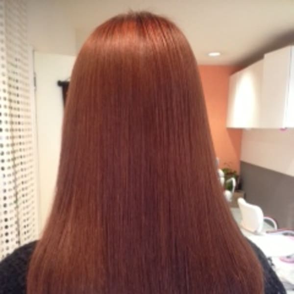 エアストレートで作る、自然さを残した縮毛矯正！