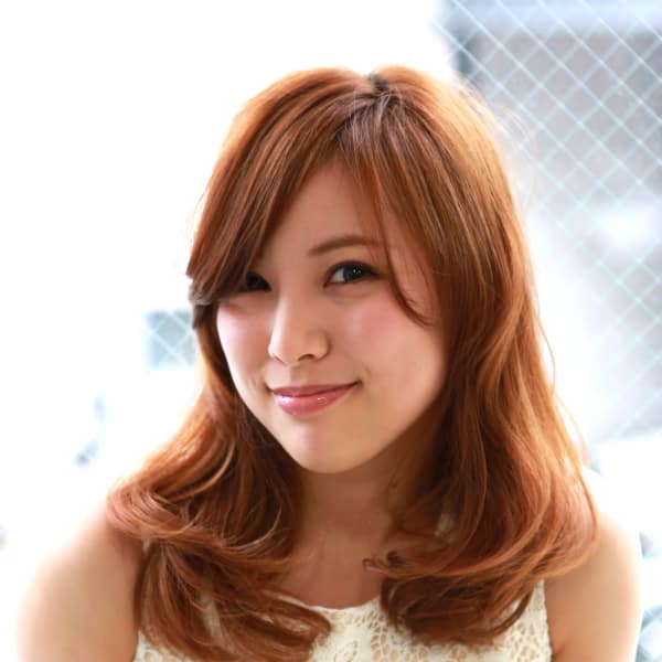 柔らかいロングカールスタイル|LINKS GARDEN