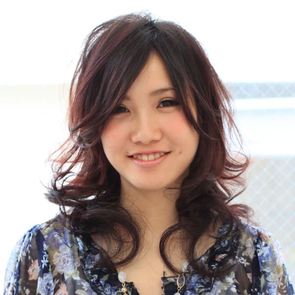 さわやかなカールウエーブスタイル|LINKS GARDEN