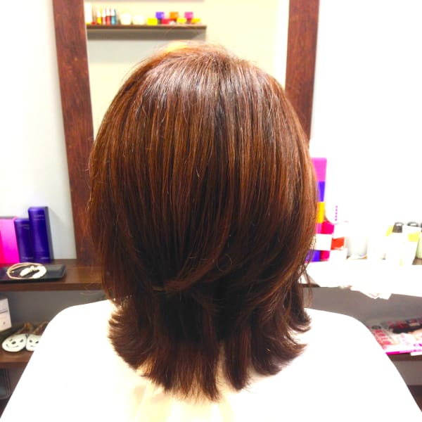 カラーリングの方法のご紹介です。ホイルワークと言うメニューで|polish.custom-hair