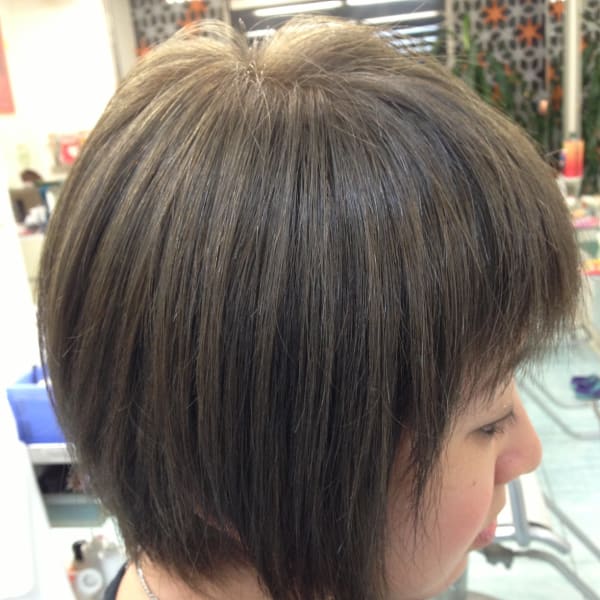 マットグレージュ