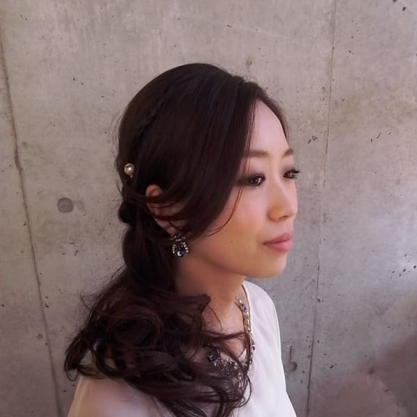 ラフ感をプラスしたパーティスタイル