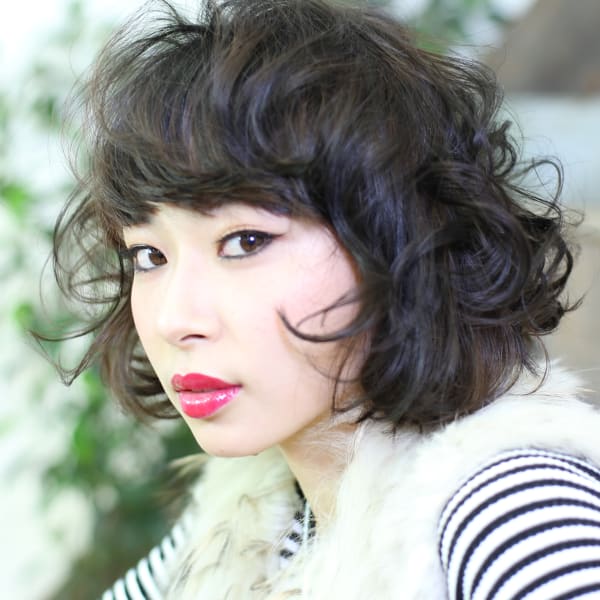 暗い色でなぜ重たくない??勝気ウェーブで勝負☆