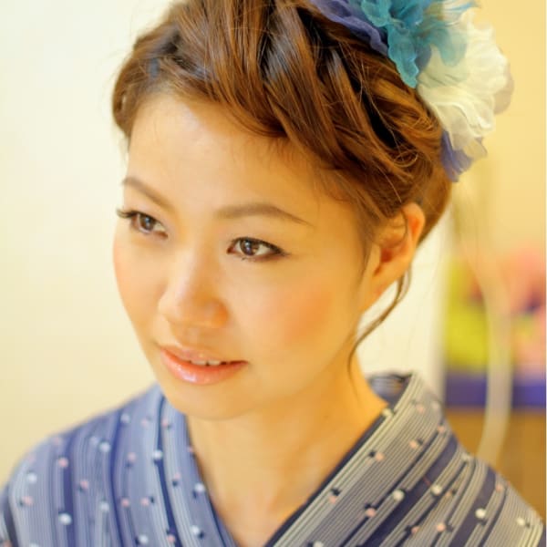 ルーズなお団子ヘア☆ 結婚式＆二次会のセットアップスタイル