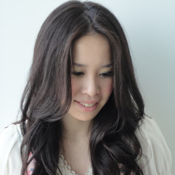 センターパートゆるカール