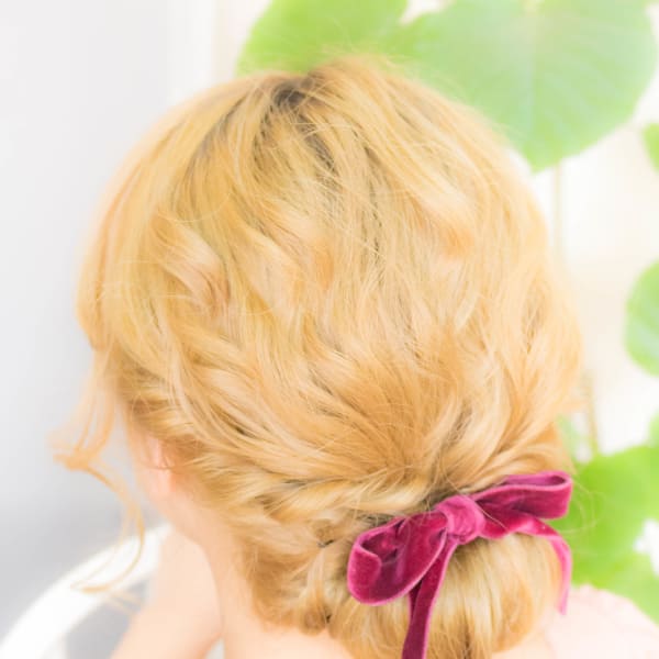 なみなみウェーブでまとめ髪