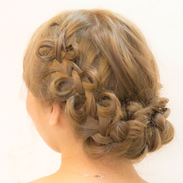 ゆるふわ編み込みリボンアレンジ